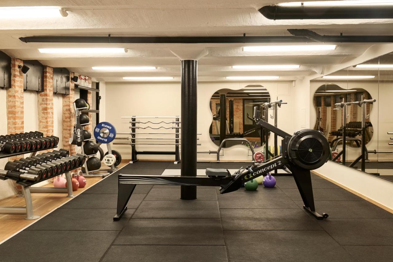 호텔 디플로맷 스톡홀름 외부 사진 The gym at the Oxford Foundry